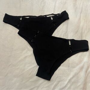 New! Livy Bundle 0f 2 Black Metal Accent Lace Seamless Panties Size XL 1722